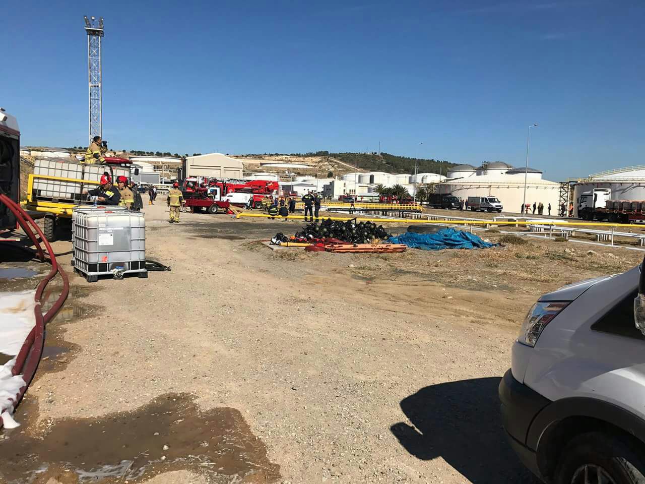 Müfettişler patlama bölgesinde