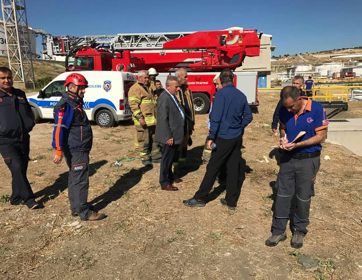 Müfettişler patlama bölgesinde