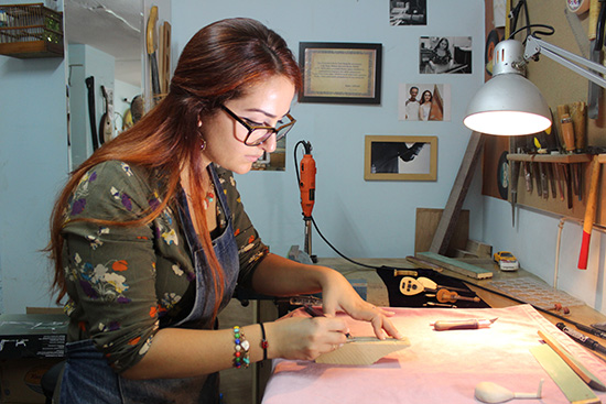 Avuç içi kadar enstrüman yapıyor