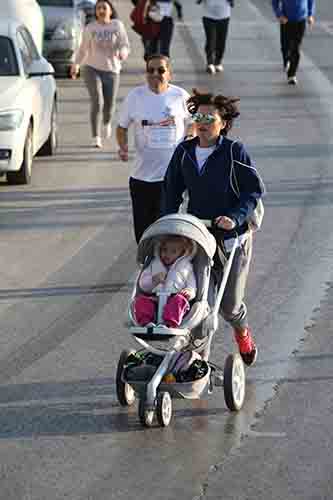 Ata’dan Ana’ya koştular