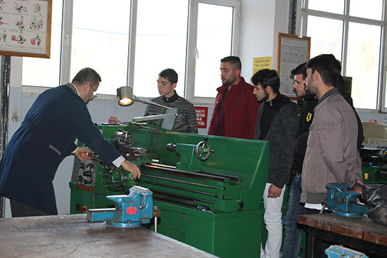 Altın' gibi okul öğrenci arıyor