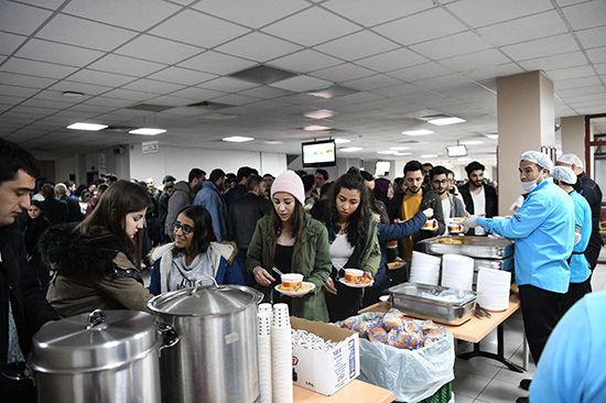 Ege’de kütüphane 24 saat açık