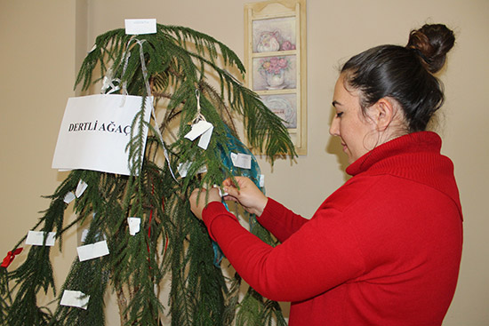 Kadınların imdadına 'Dertli Ağacı' koşuyor