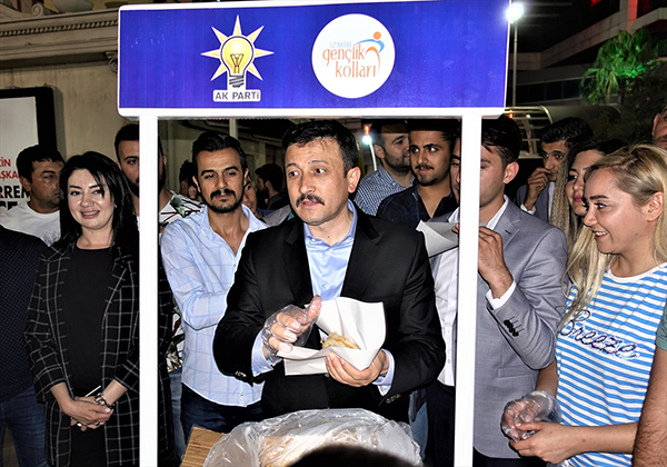 Hamza Dağ, sahurda boyoz dağıttı