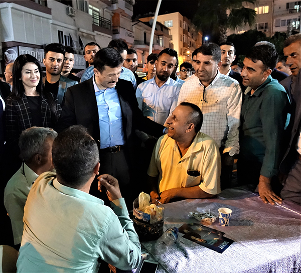 Hamza Dağ, sahurda boyoz dağıttı