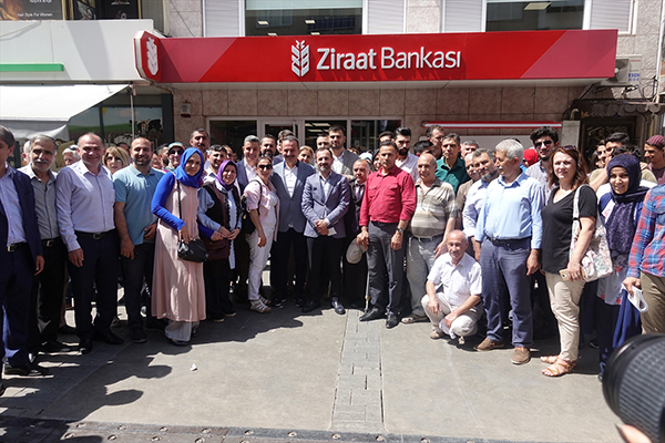 AK Parti İzmir'de bağış seferberliği