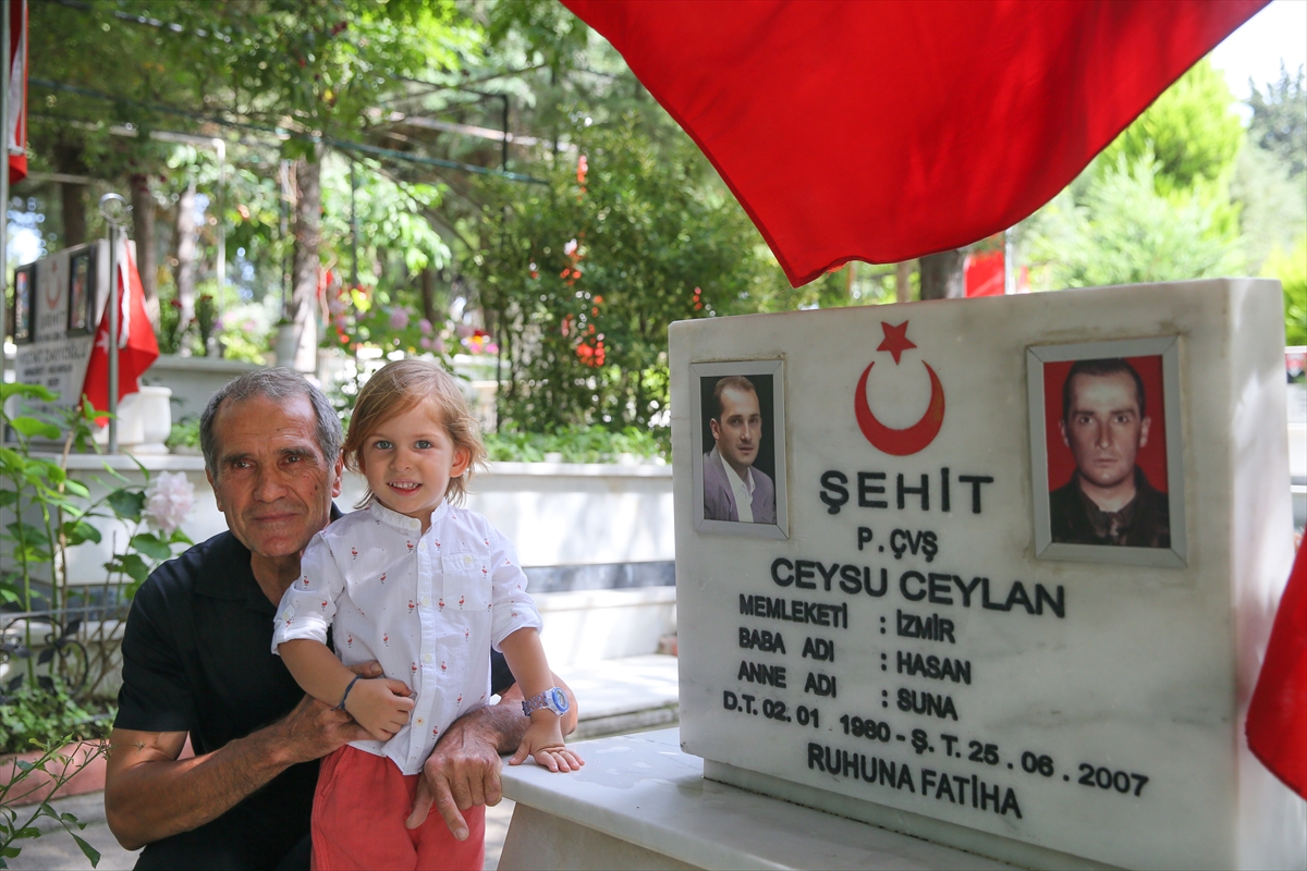 Kadifekale Şehitliğinde hüzünlü bayram