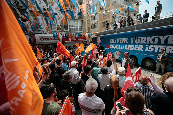 Başbakan Yıldırım: Sıra Kandil'de, orayı da başlarına yıkacağız