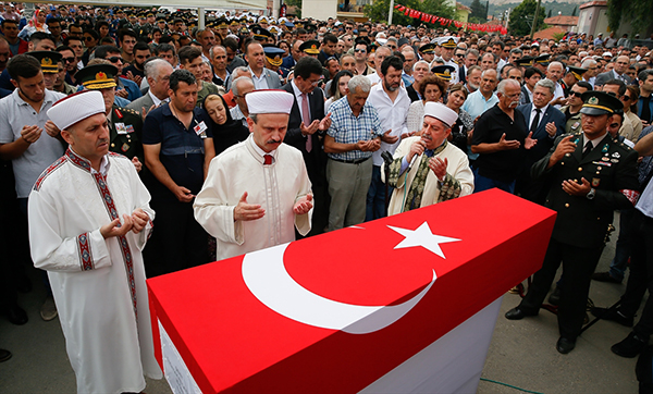 Şehit Piyade Onbaşı Dinç son yolculuğuna uğurlandı