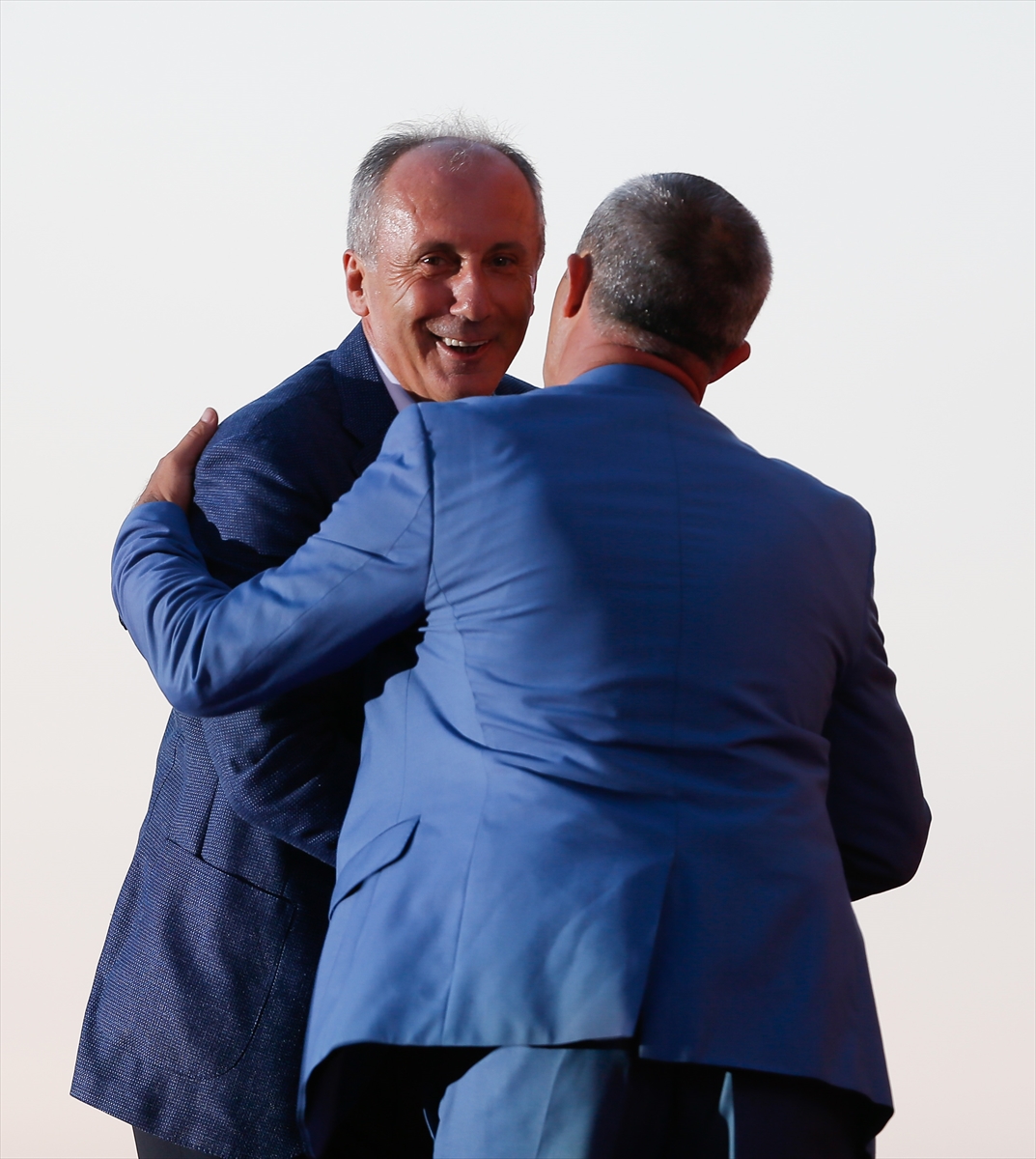 O işçiden İnce'ye çiçek