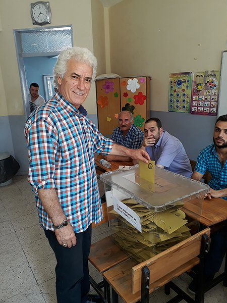 Erkek Oyunu Kullandı: "Vatan, millet ve Bayrak İçin…”