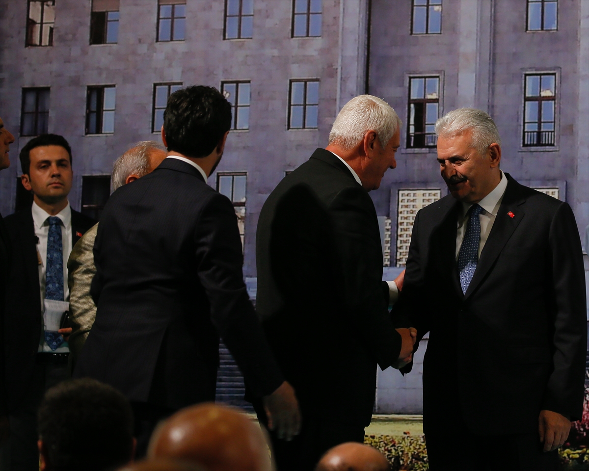 TBMM Başkanı Yıldırım devamsızlıktan atıldığı okula geri döndü