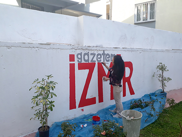 Gazetem İzmir’in duvarları renklendirildi