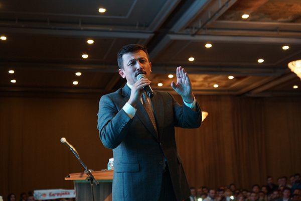 Pakdemirli telekonferansla partililere seslendi