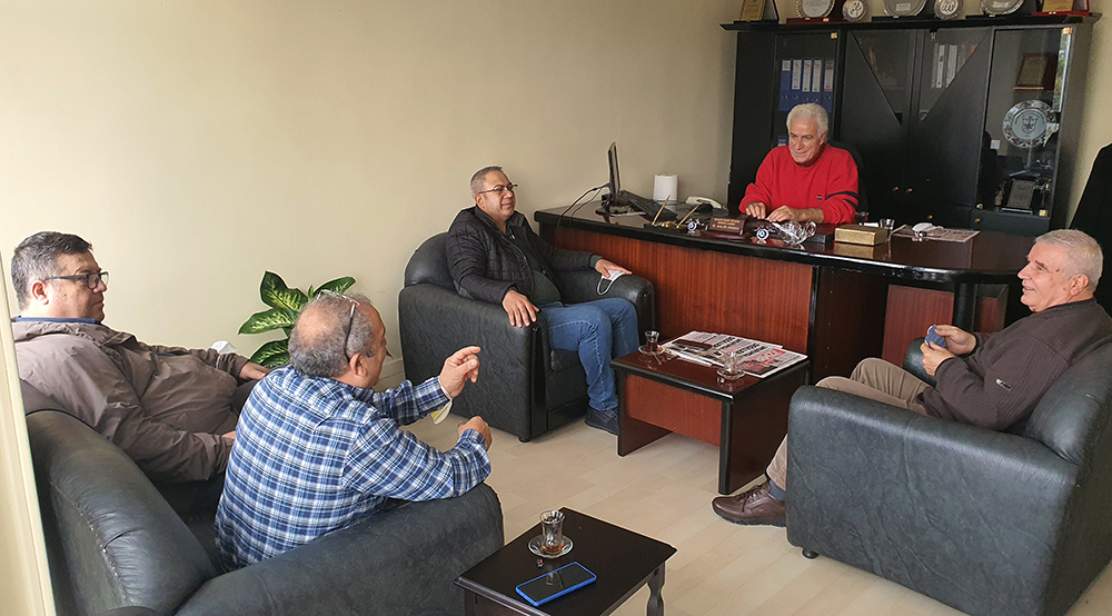 ERKEK'İ PARTİLERİNE DAVET ETTİLER