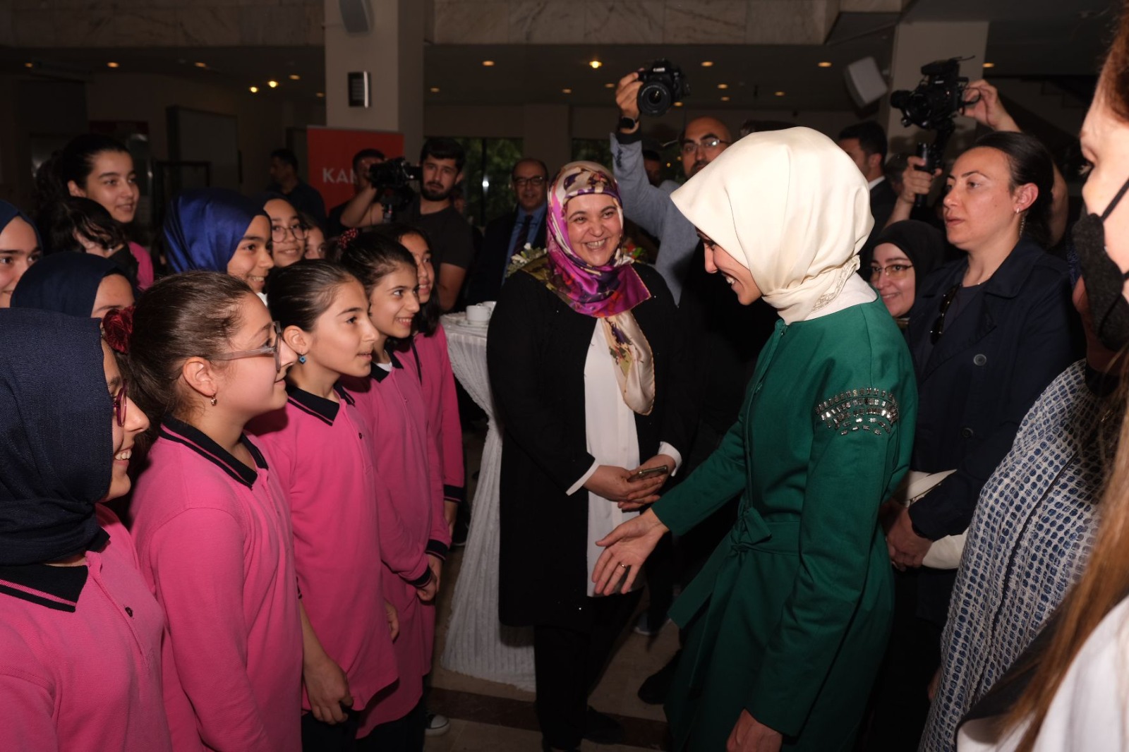 GENÇLERİN GÖZÜNDEN “ŞEHİR VE KADIN”