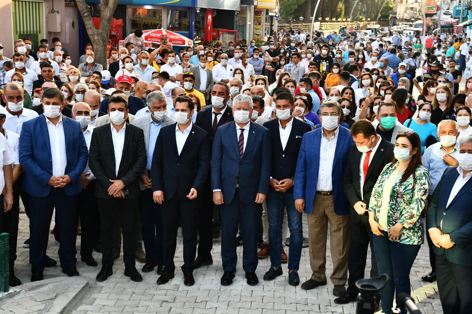 Menemen’de Kasımpaşa Üst Geçidi açıldı