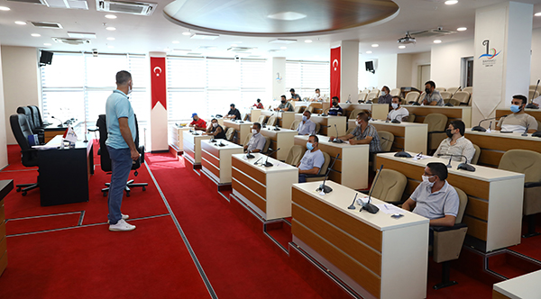 BAYRAKLI BELEDİYESİ'NDEN DEV İSTİHDAM DESTEĞİ