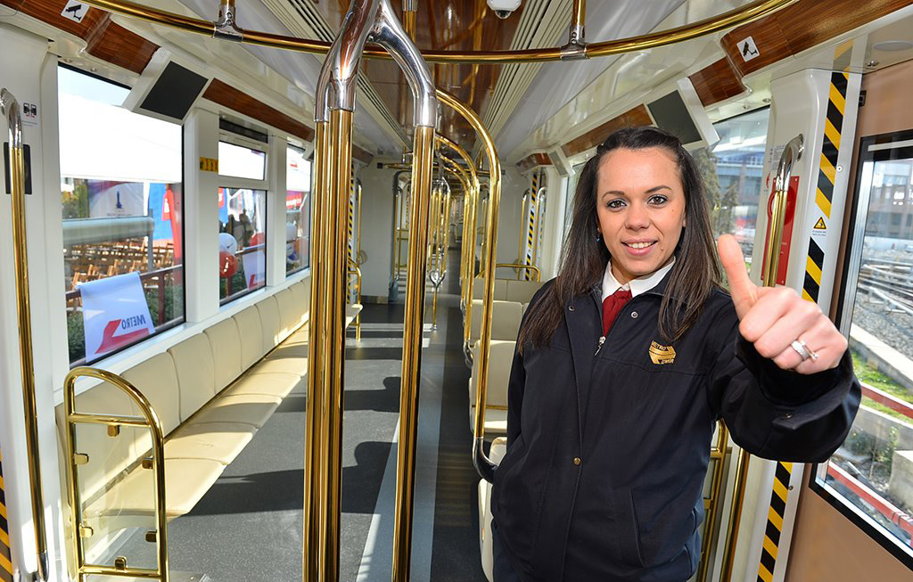 İzmir Metrosu 18 yaşında