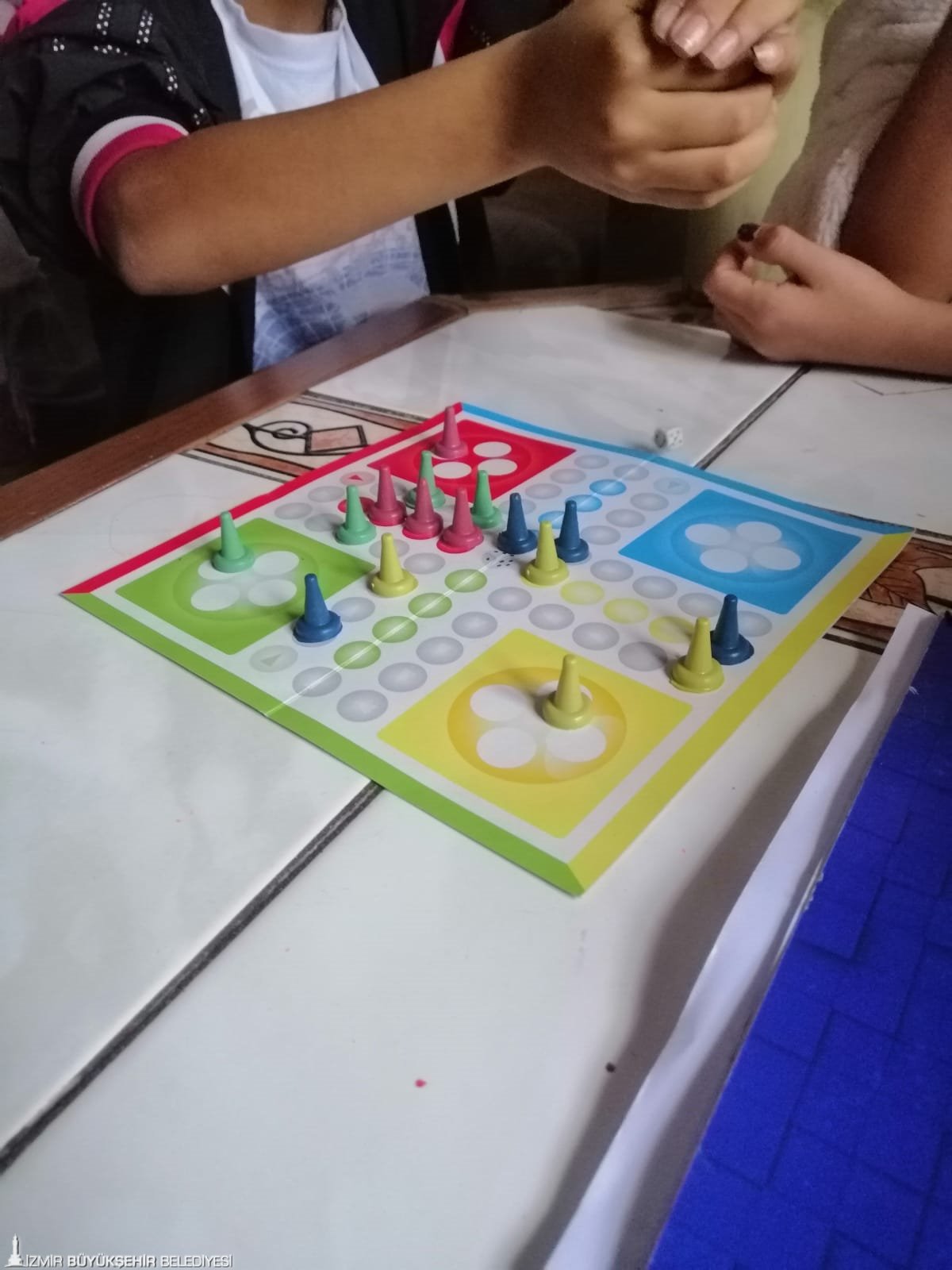 İzmir’in mahallelerinde dayanışma var!