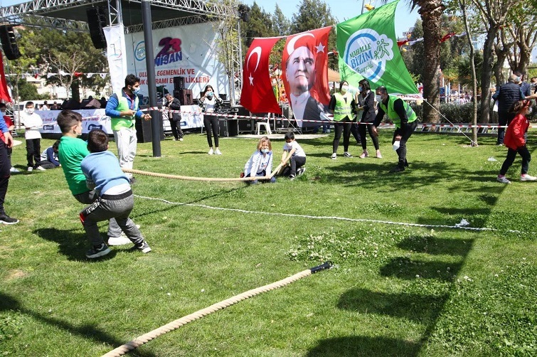 Başkan Sandal: “Bayraklı, çocukların ve gençlerin kenti olacak”