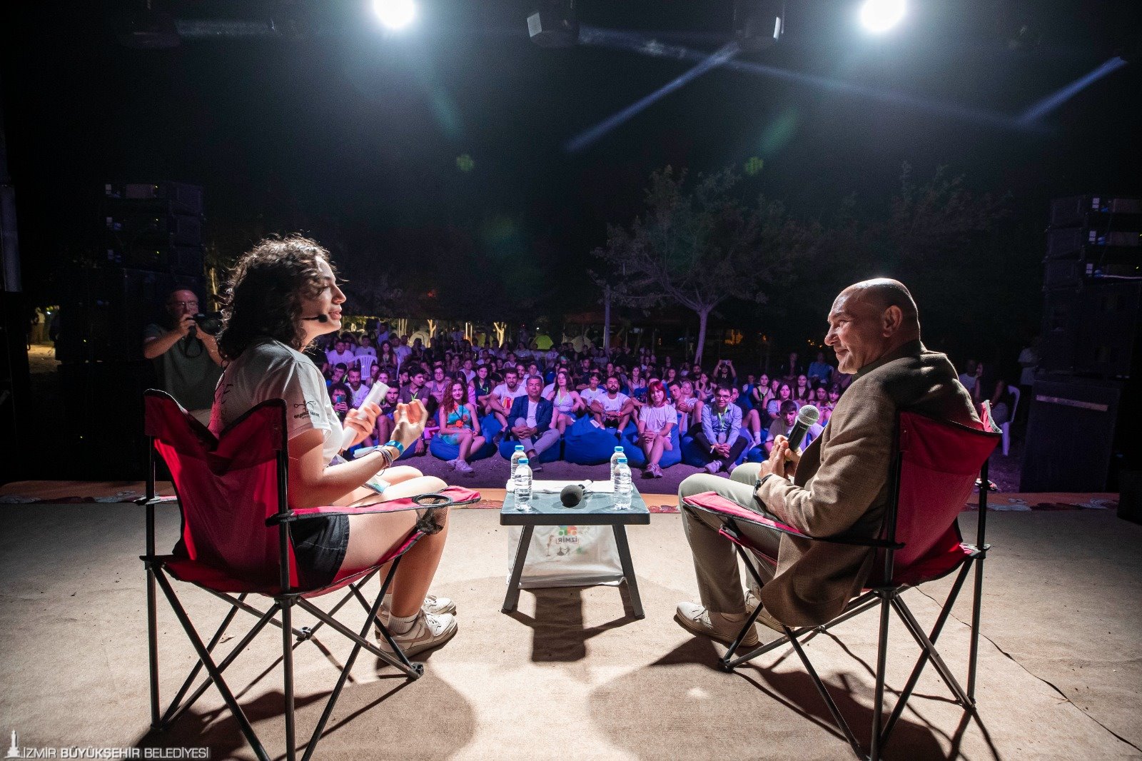 İzmir Büyükşehir Belediye Başkanı Tunç Soyer : Gençler siyasetten uzak durmayın