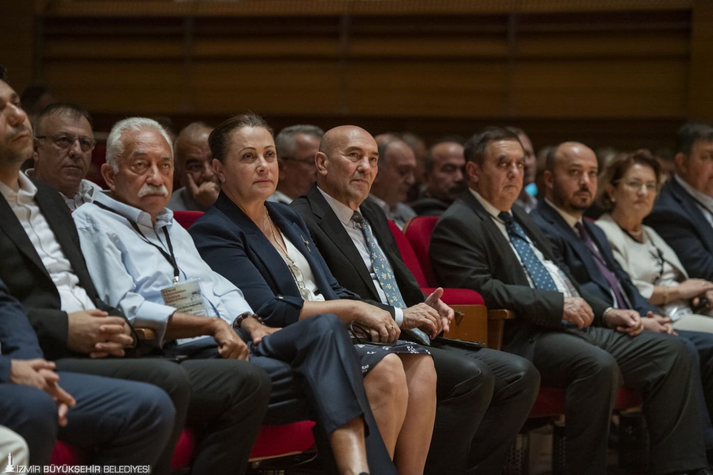 İzmir'i vatandaşlarımızın güvenle nefes alıp vereceği bir yuva olarak tasarlıyoruz"