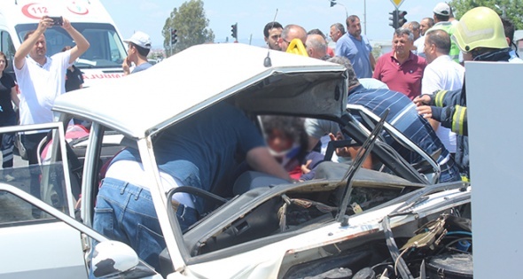 Sıkışan karı kocayı kurtarmaya çalışanlar bebek sesiyle şoke oldu