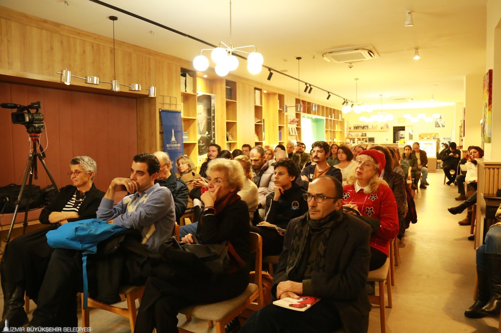 100. Yıl Kitap Kulübü’nün ilk konukları Zeynep Oral ve Gülce Başer oldu