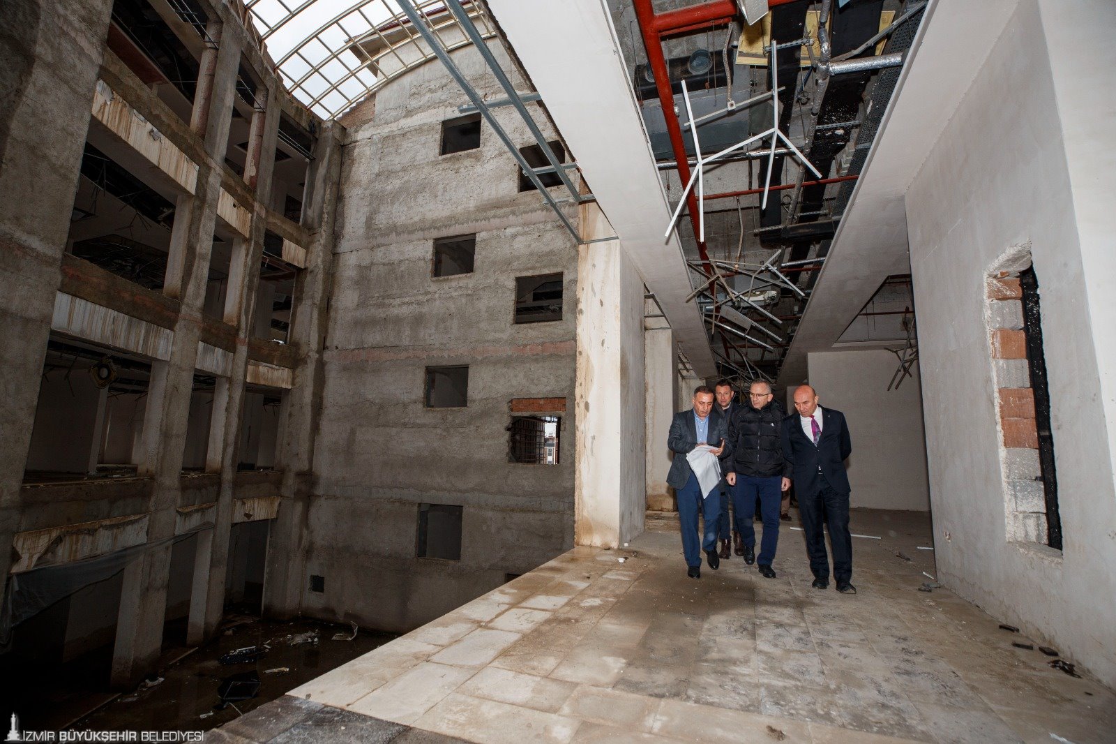 Üniversitelinin barınma sorununa Başkan Soyer’den neşter