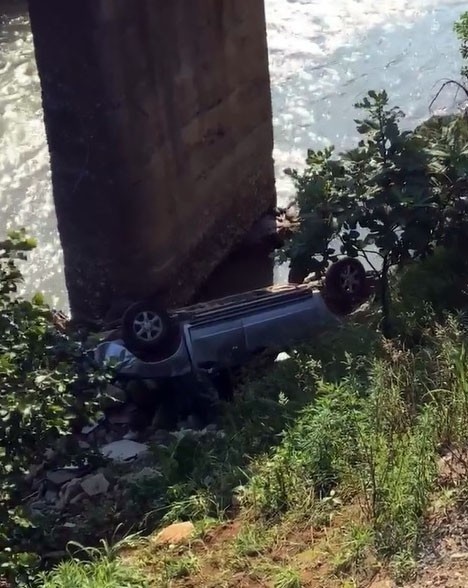 Araç Uçuruma Yuvarlandı: 7 Yaralı