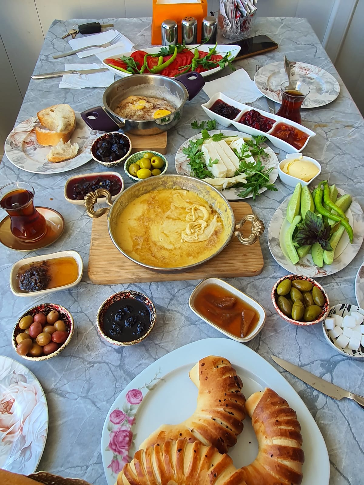 Salih Erkek Yazdı...