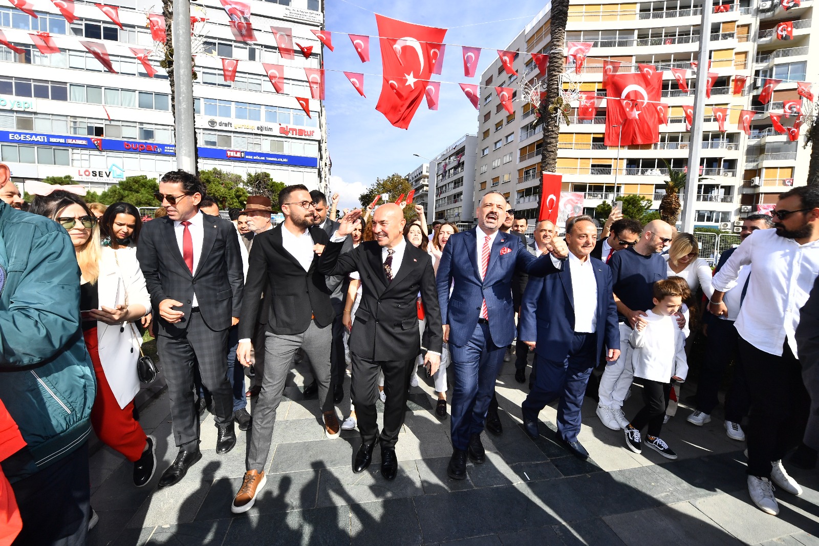 Başkan Soyer: “Biz İzmir’iz biz Cumhuriyetiz”