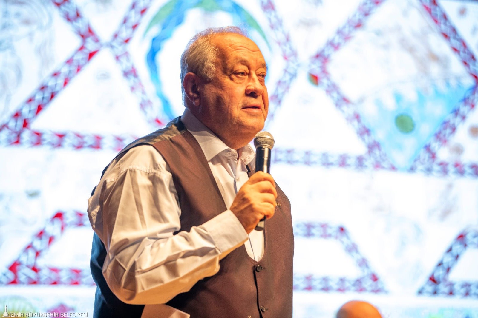 Başkan Soyer: “Yaşar Kemal’i sonsuza kadar yaşatacağız”