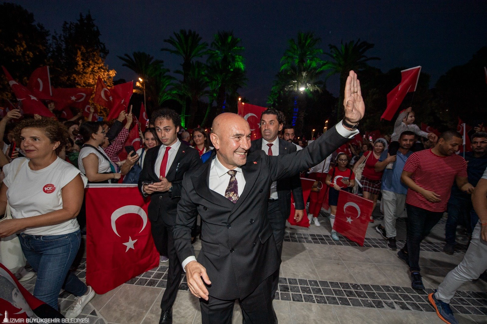 İzmir Cumhuriyet kutlamalarıyla adını tarihe yazdı