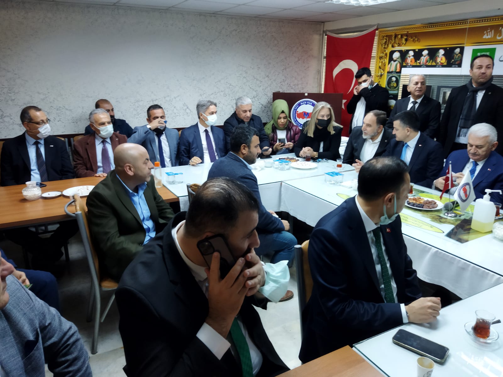 AK Parti Genel Başkanvekili Binalı Yıldırım, Bakan Pakdemirli ve AK Partili Heyetten Hacı Rasim Kahraman'a Taziye Ziyareti