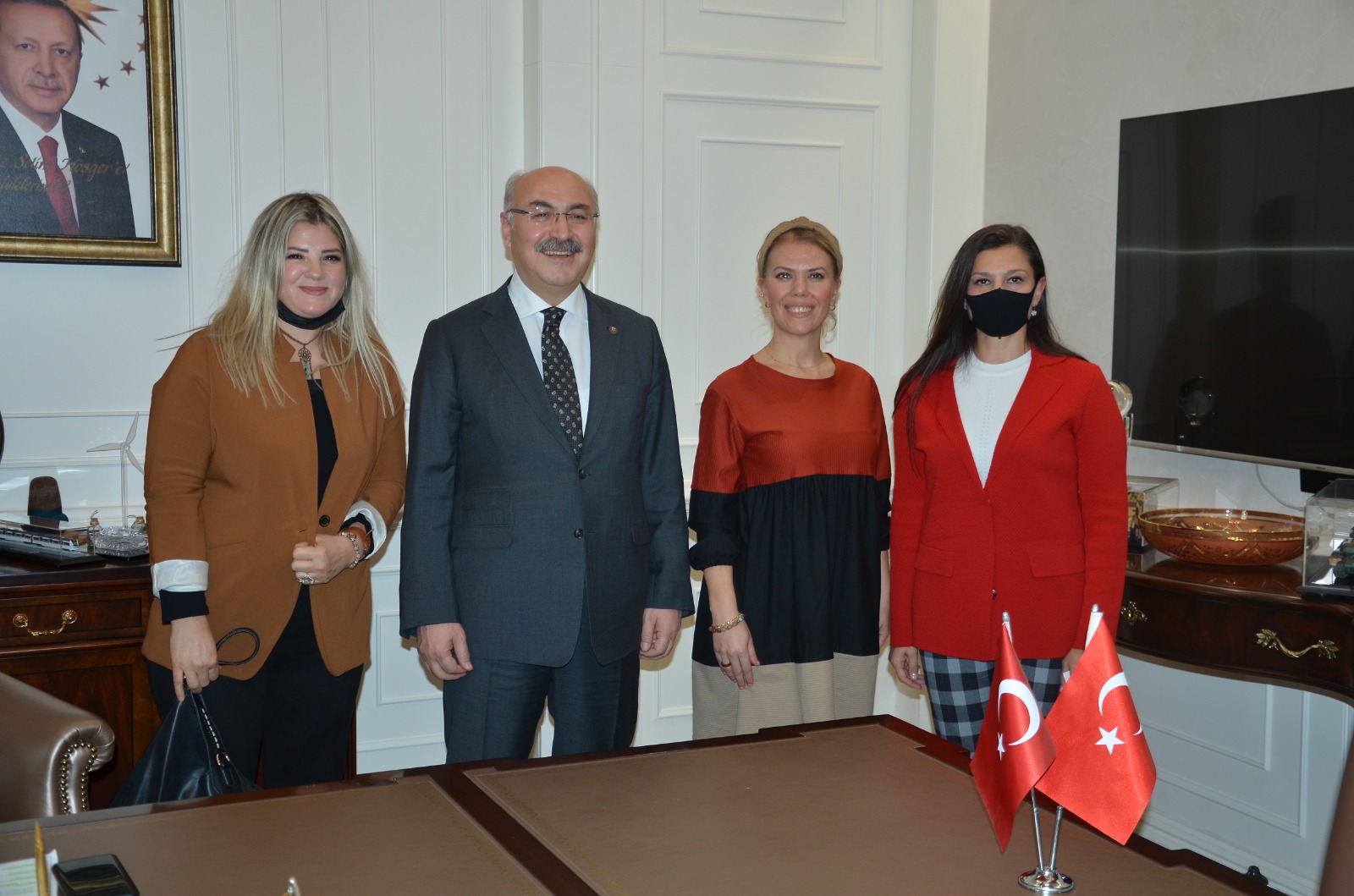 HALKIN VALİSİ DUYARSIZ KALMADI