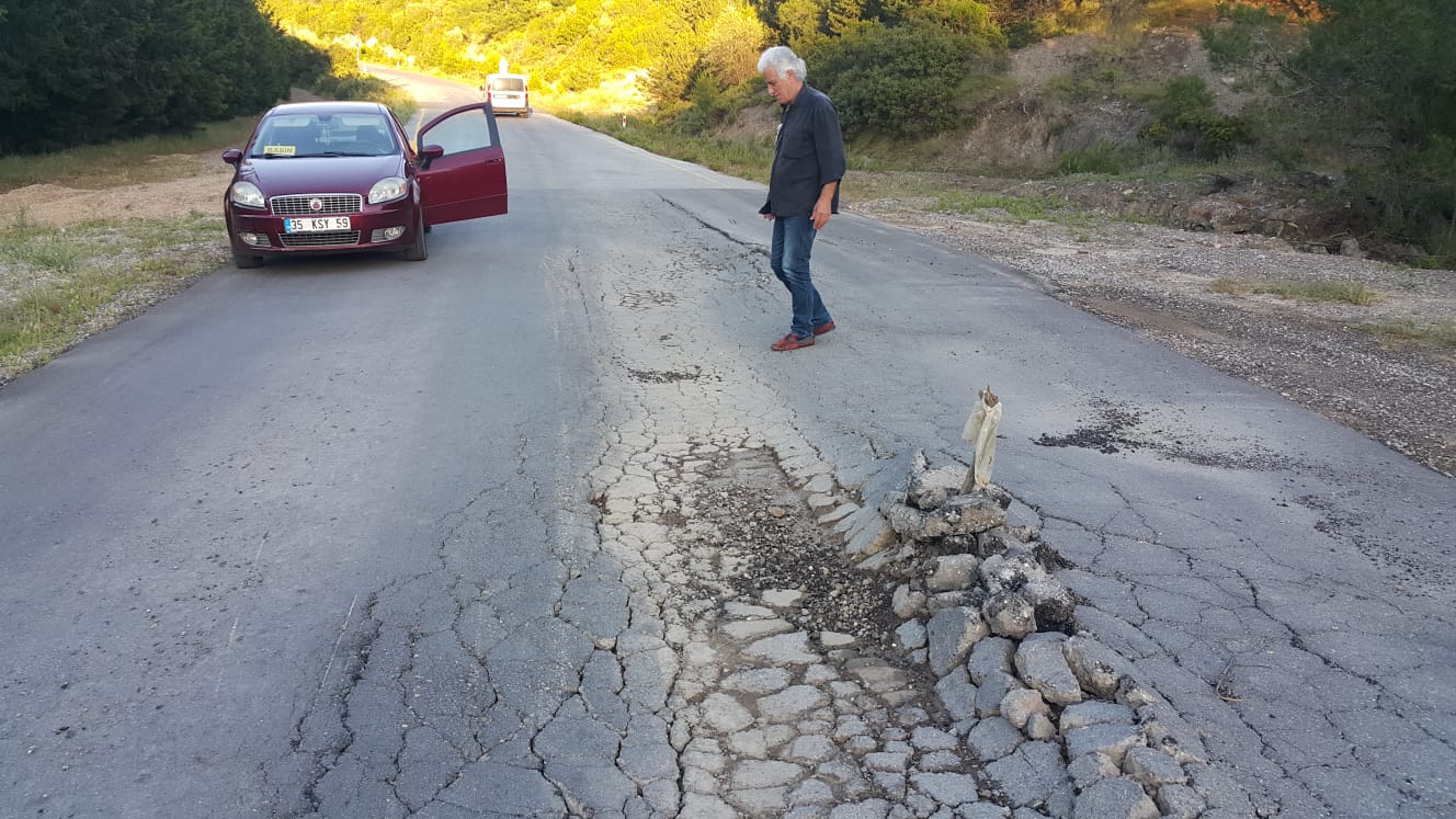 Karaburun halkı TIR'LARDAN BIKTI?
