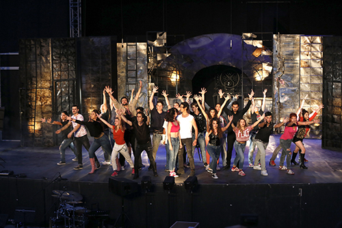 Folkart'ın Akademisi Müzikal ile sahnede