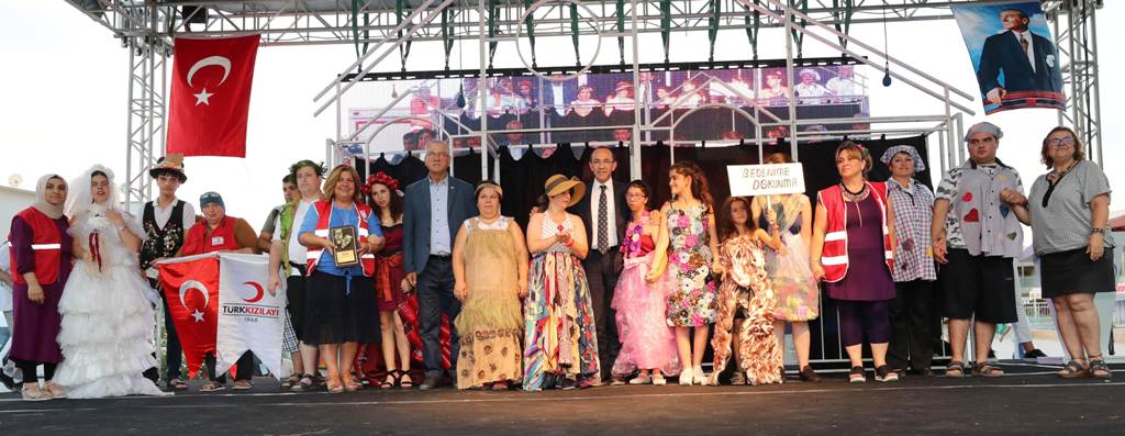 Urla'da sanat sokağa taştı