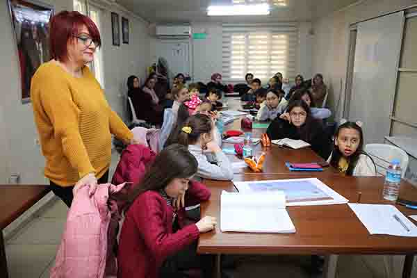 Masal atölyesi ile hayal güçleri artıyor