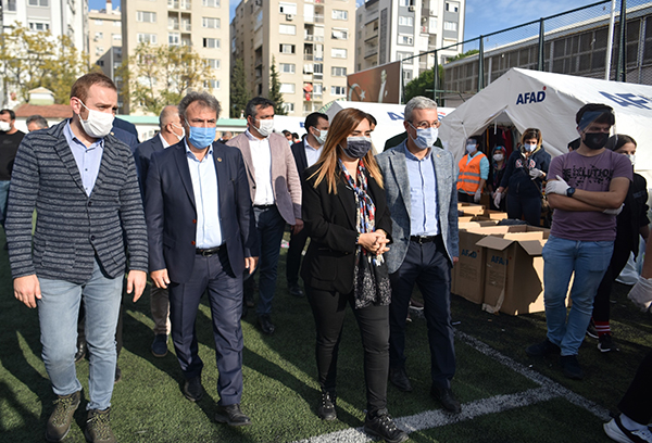 Dünya’nın yardımı Bornova’da toplandı