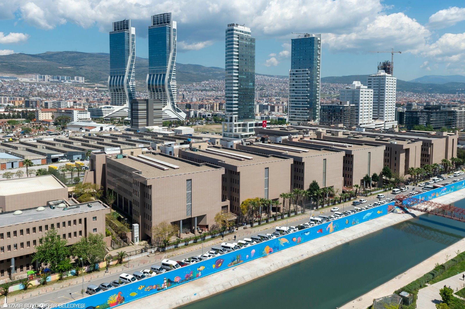 Yaşama dönen Manda Çayı şimdi de sanatla renklendi