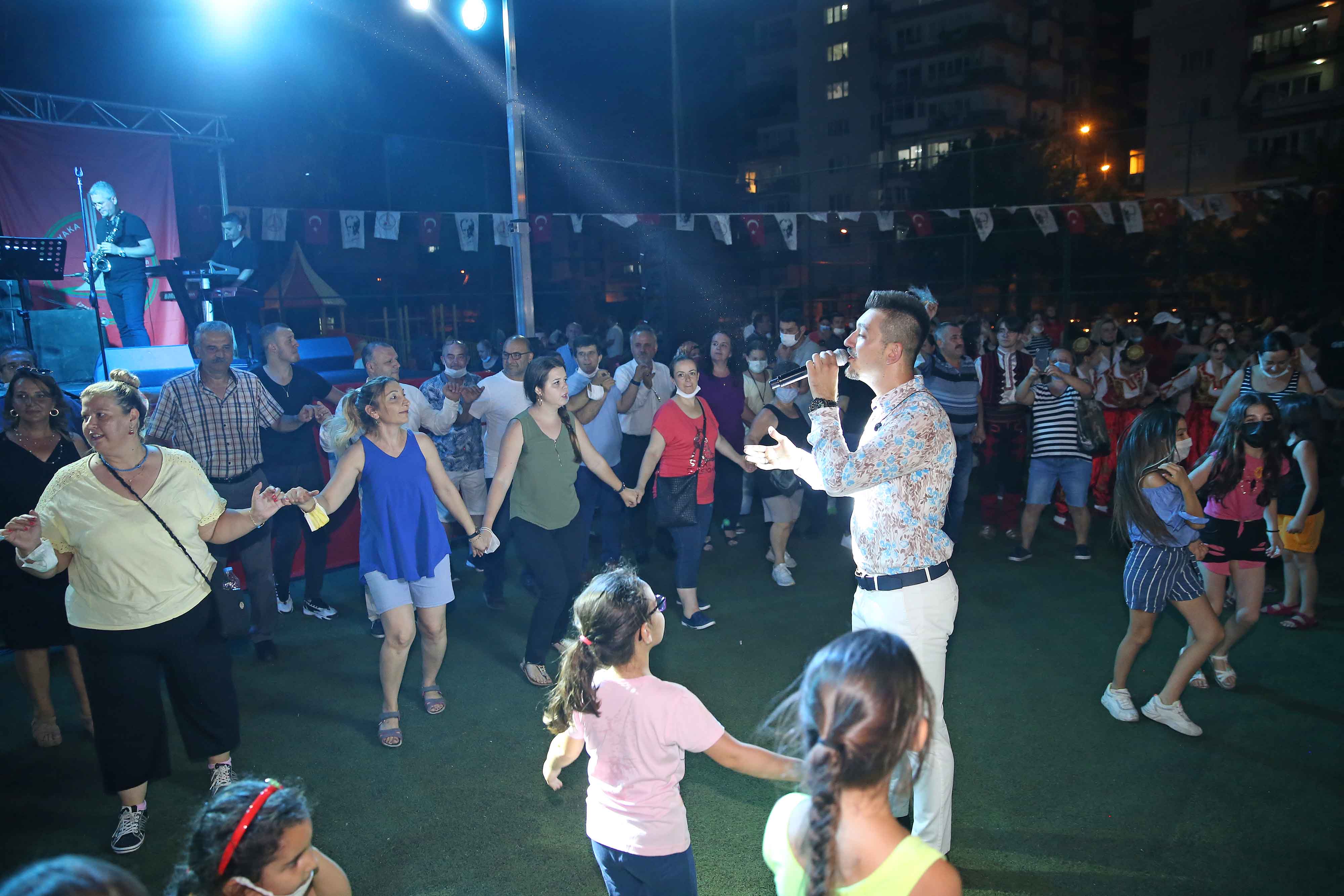 Karşıyaka’nın mahallelerinde şenlik var