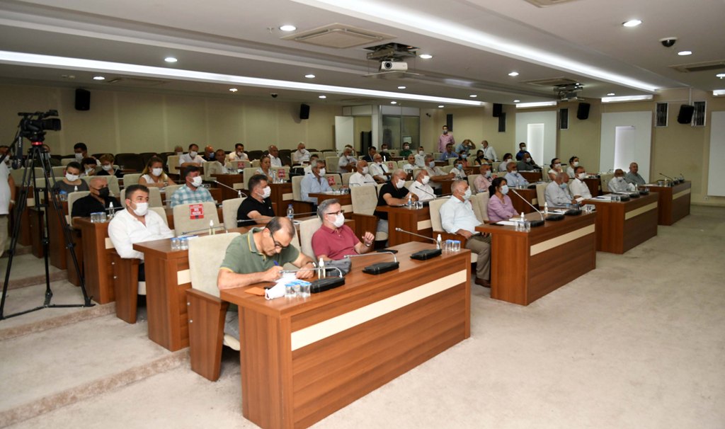 "EĞİTİME DESTEĞİMİZ KESİNTİSİZ SÜRECEK"