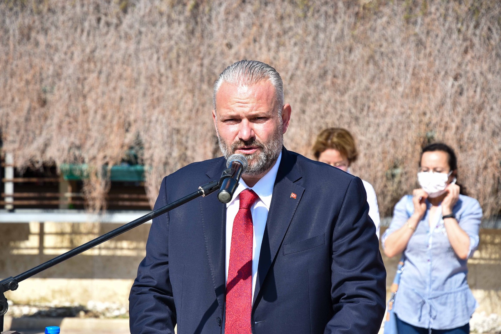 MENEMEN’İN KURTULUŞ GÜNÜ SADE BİR TÖRENLE KUTLANDI