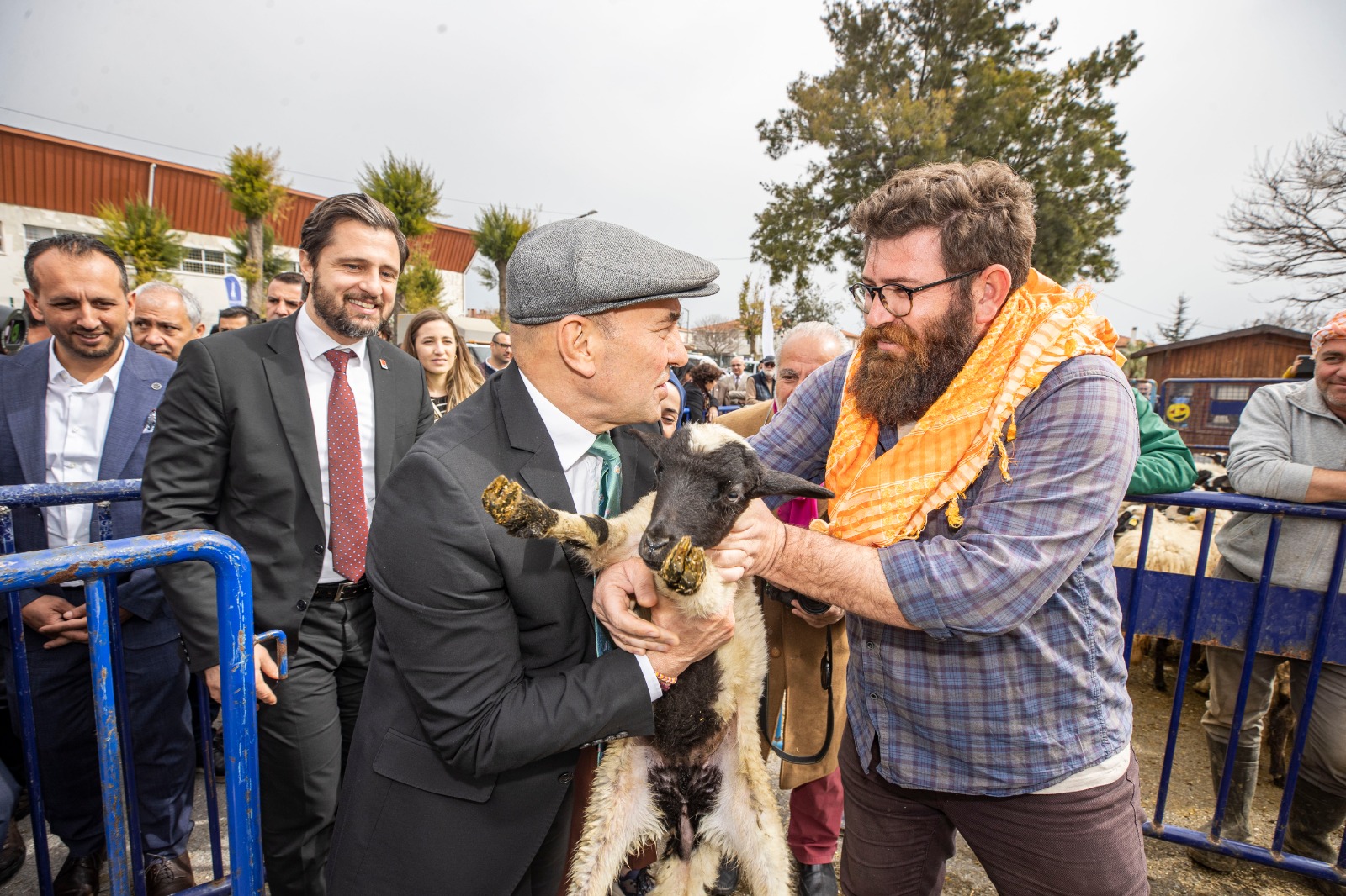 Başkan Soyer: “İhtiyaç duyulan sağlıklı ve lezzetli ürünleri üreteceğiz”
