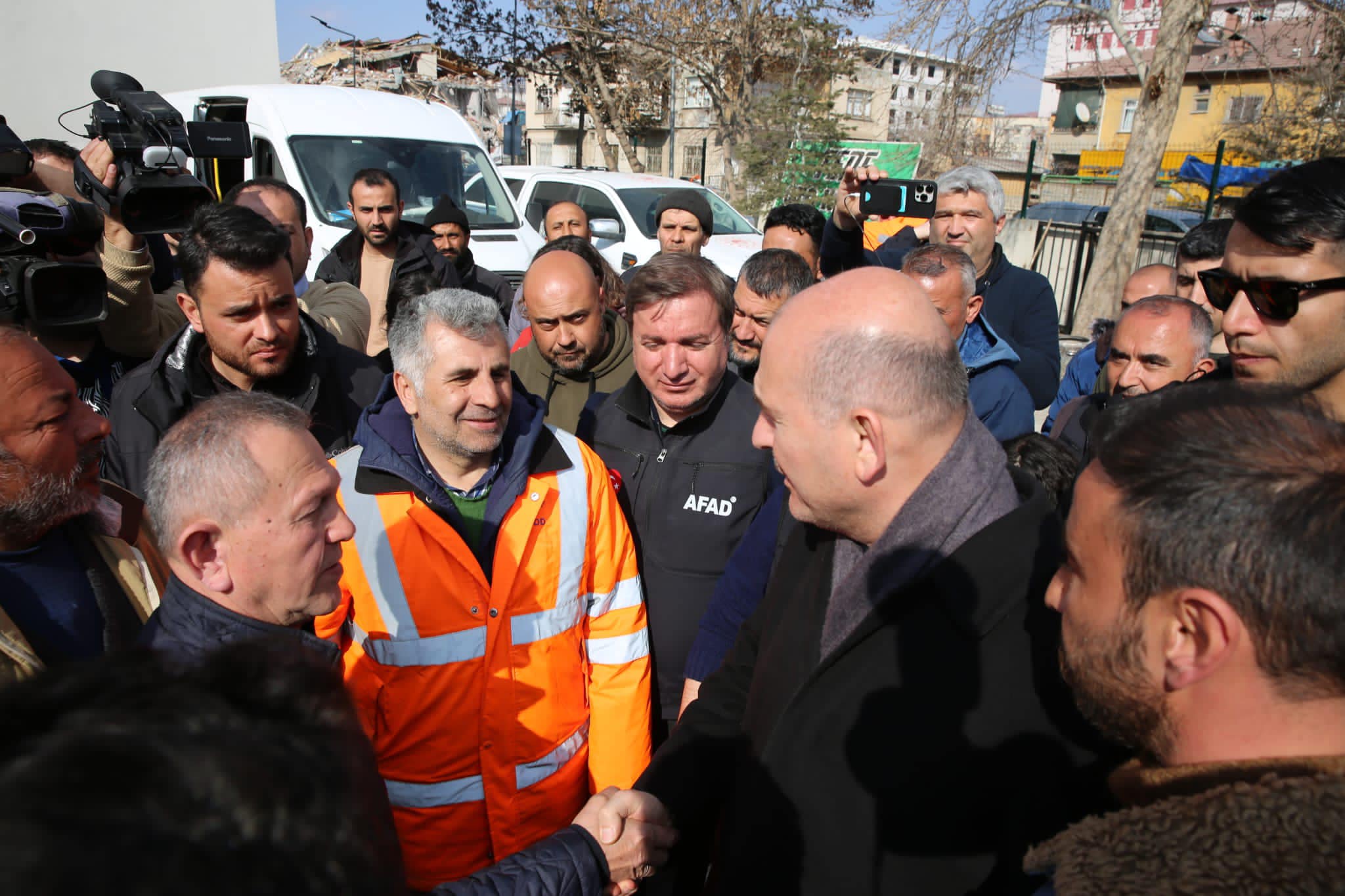 Mehmet Sadık Tunç İzmir'den vekil adayı olmaya hazırlanıyor