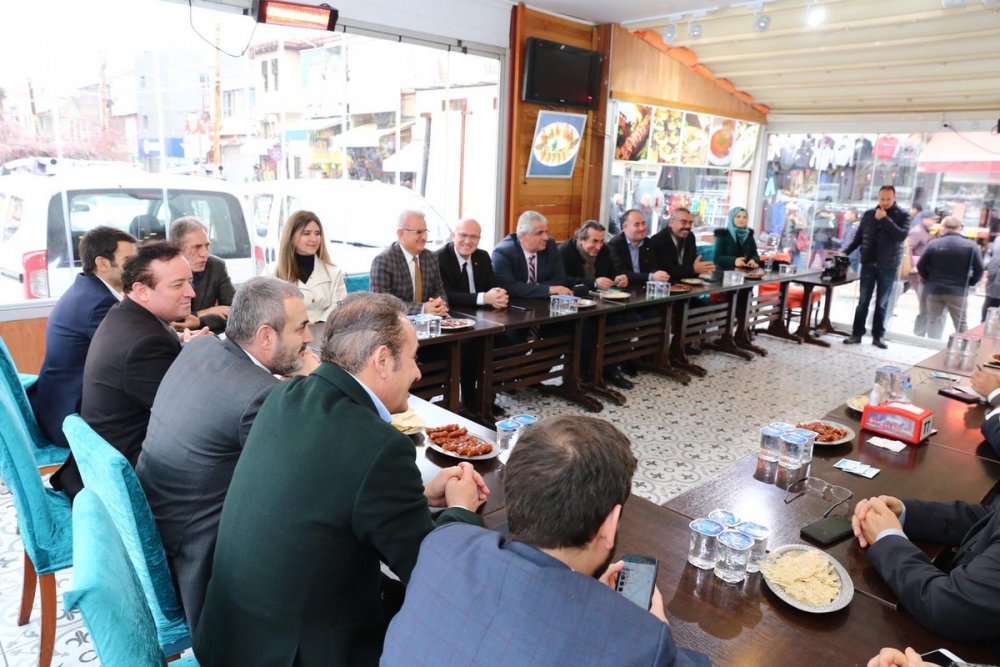 Mahir Ünal, İzmir'deki Hemşehrileriyle Buluştu