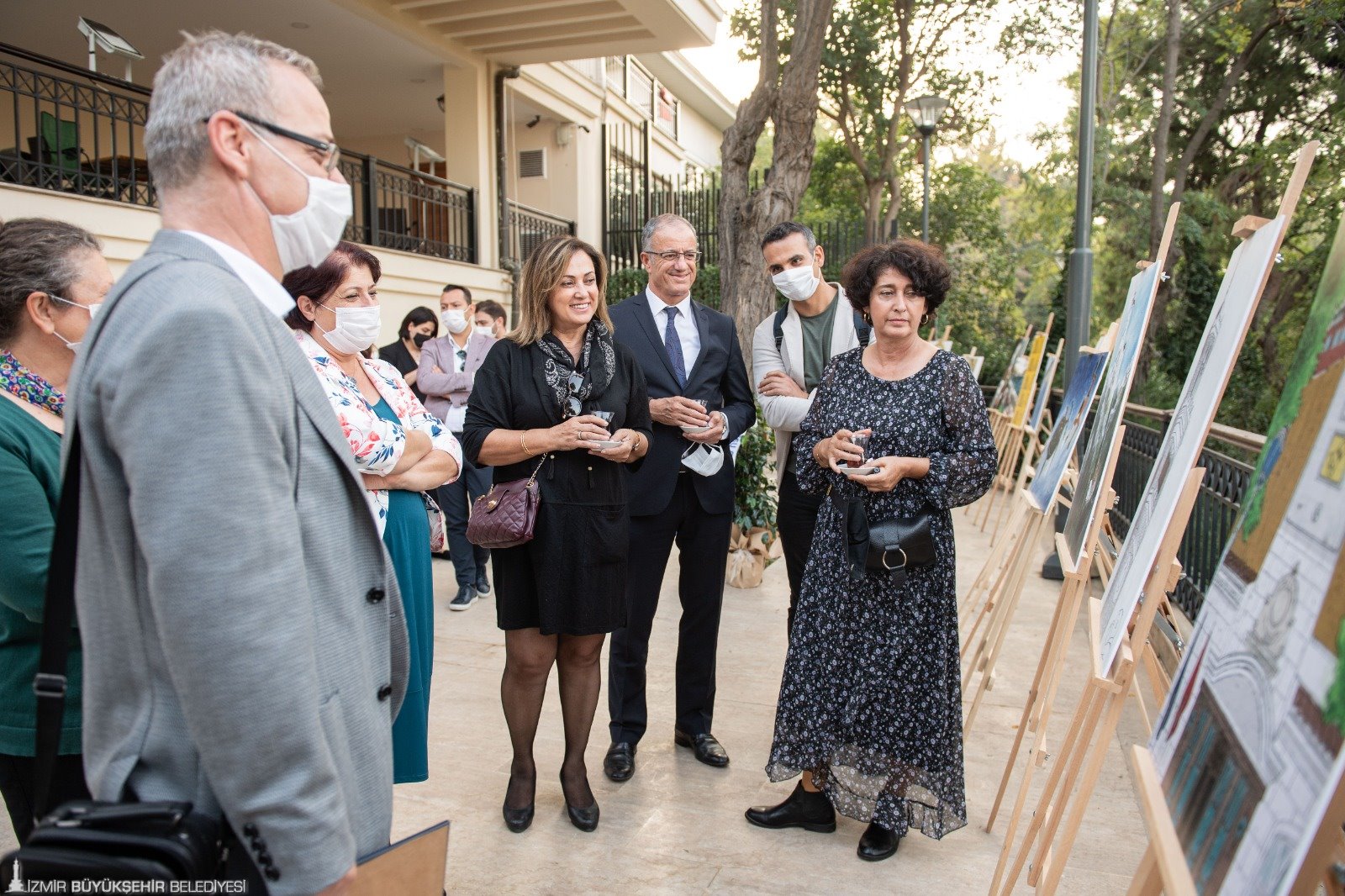 "Hey İzmirli" karikatür sergisi açıldı